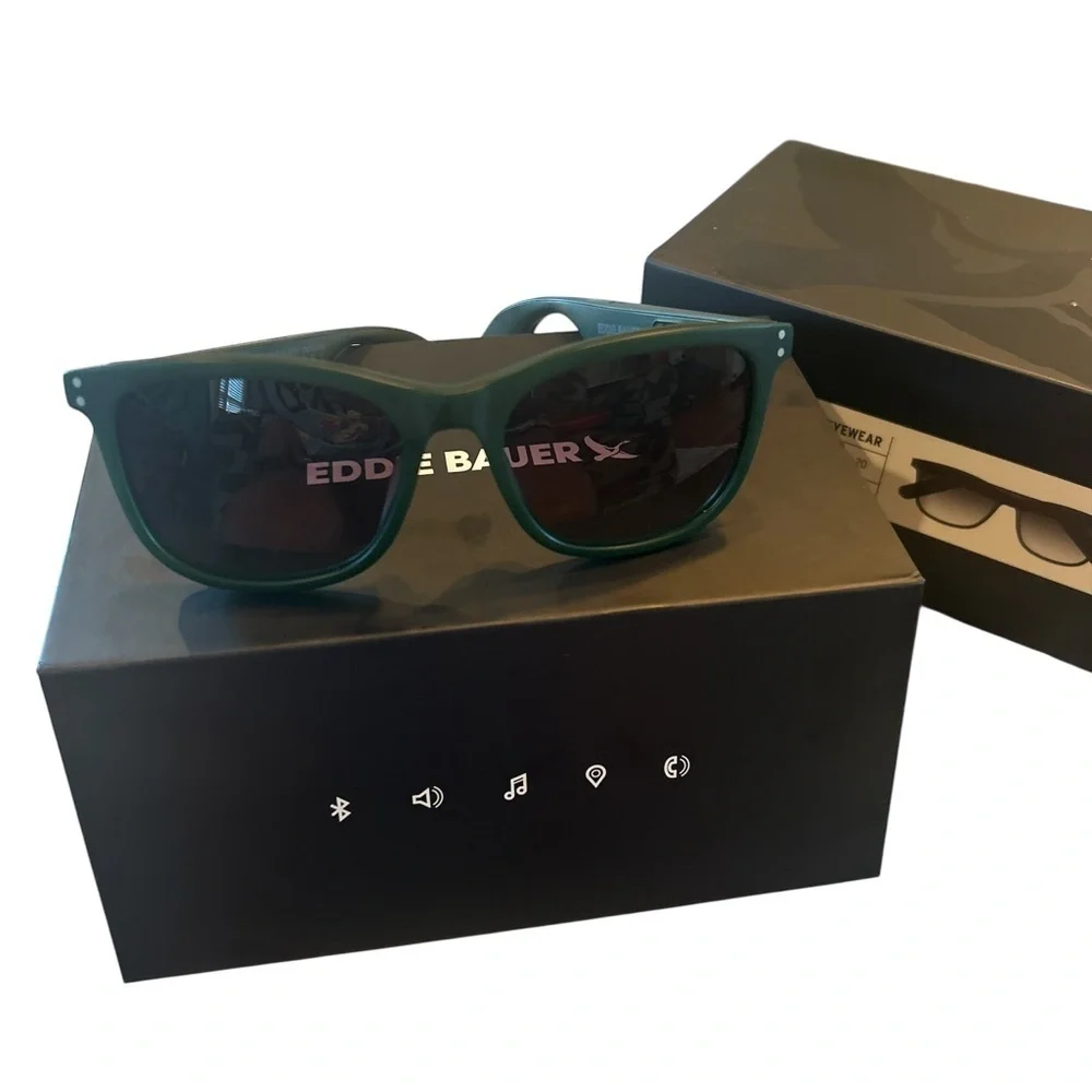 Eddie Bauer Smart Eyewear Velocity Bluetooth Sunglasses – Black Gradient